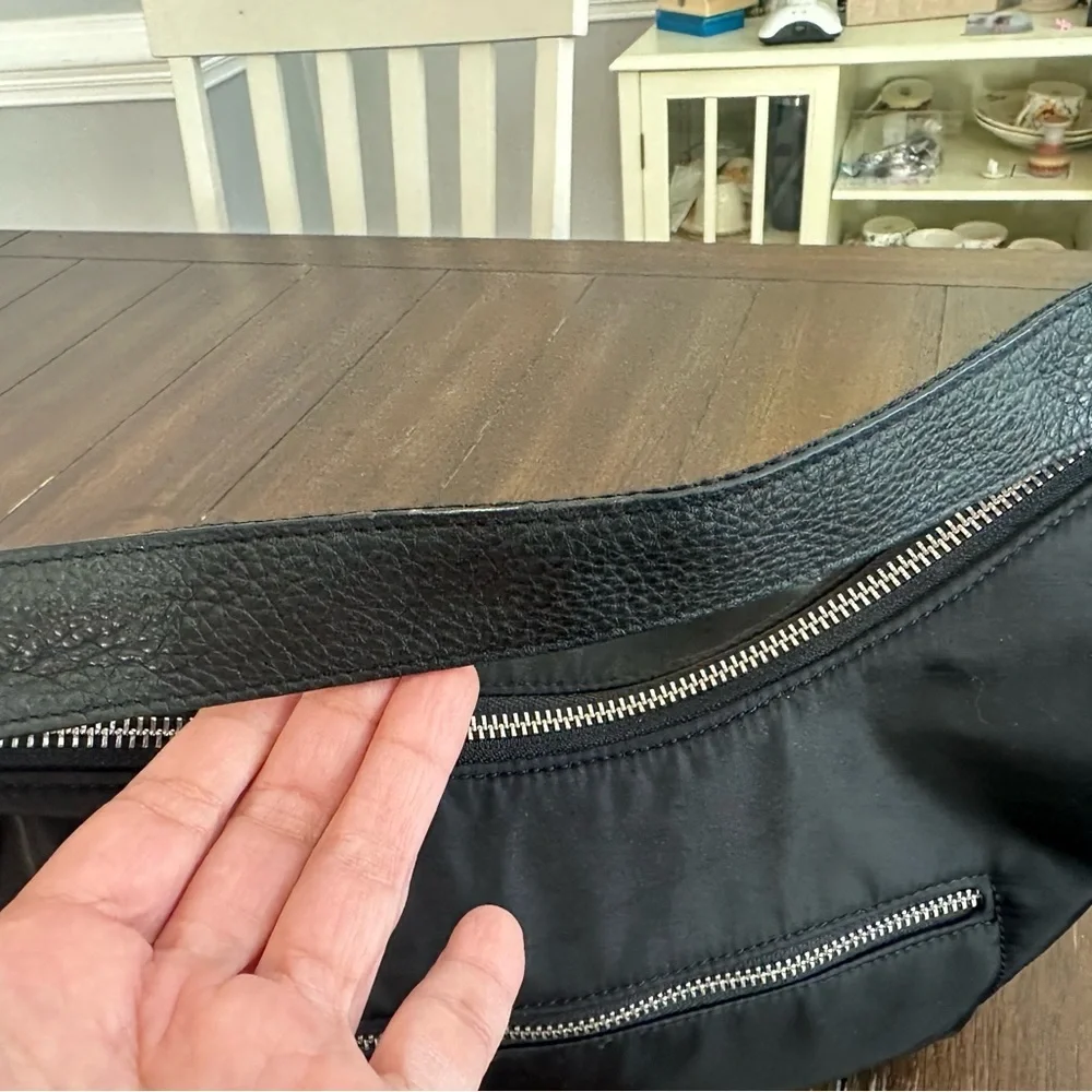 Baggallini hobo bag
